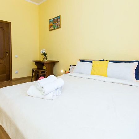 Modern 2Br Apartment In Central Leopoli Esterno foto