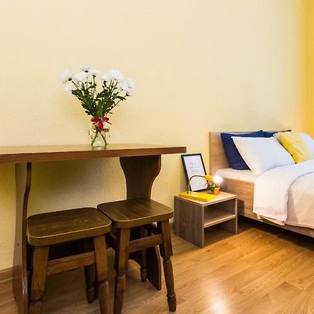 Modern 2Br Apartment In Central Leopoli Esterno foto
