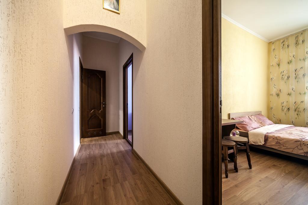 Modern 2Br Apartment In Central Leopoli Esterno foto