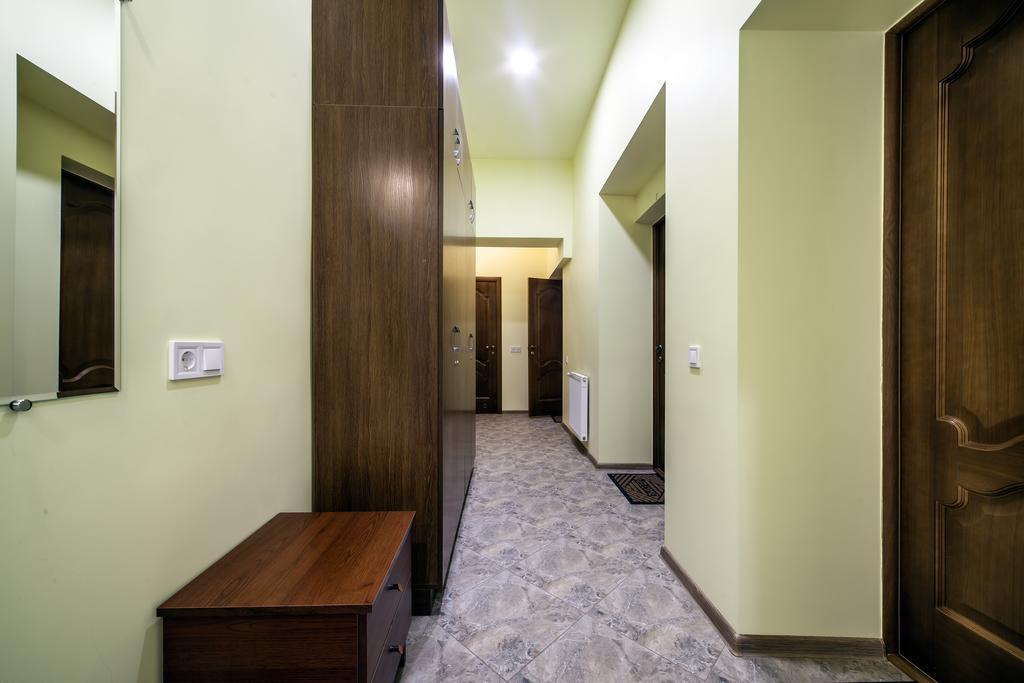 Modern 2Br Apartment In Central Leopoli Esterno foto