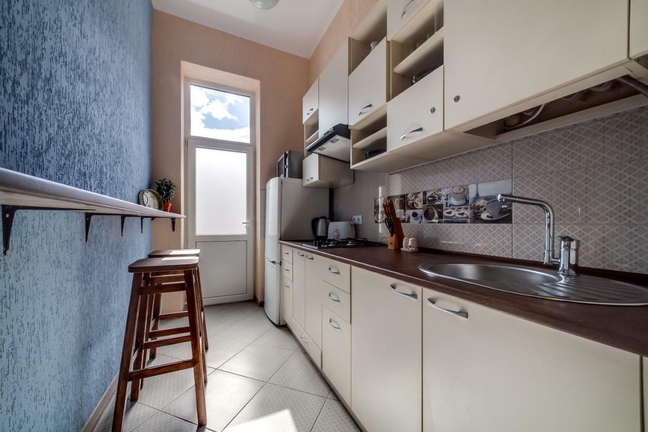 Modern 2Br Apartment In Central Leopoli Esterno foto